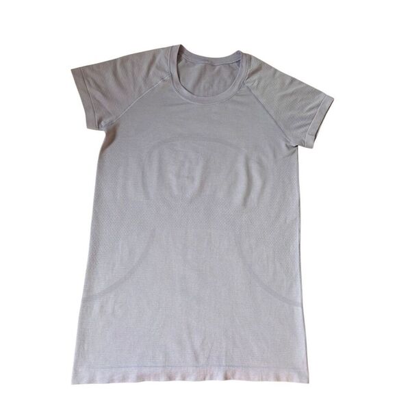 Lululemon Swiftly Tech Short Sleeve Shirt Size 8 Purple hip length - Picture 2 of 7